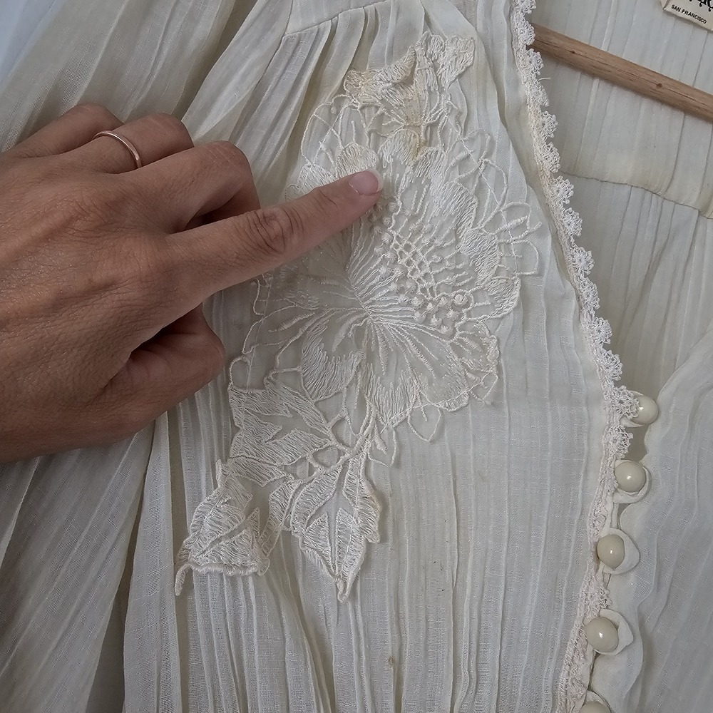 1970s Vintage Sitara San Francisco Ivory Boho Gauze Peasant Lace Blouse #40 - Picture 9 of 12